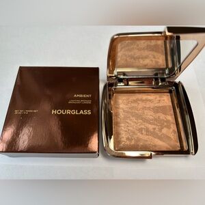 NWT🌷Hourglass Ambient Lighting Bronzer in “Luminous Bronze Light”